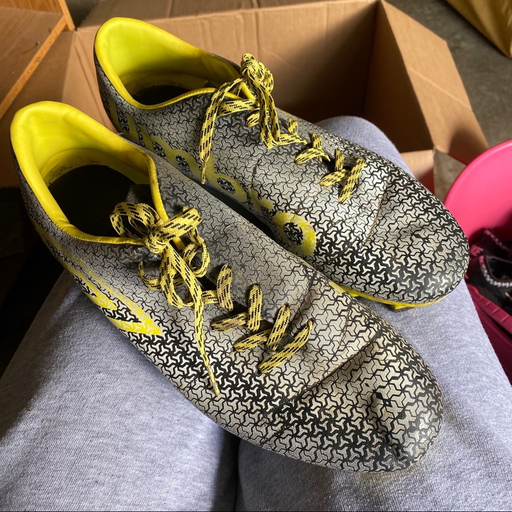 Umbro cleats
